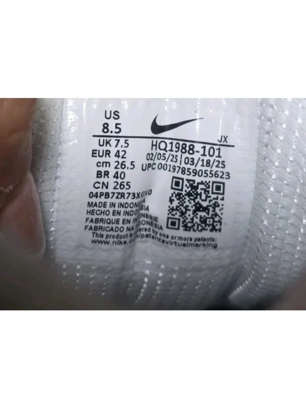 Nike Shox R4 White Metallic Silver HQ1988-101 Men’s Size 8.5